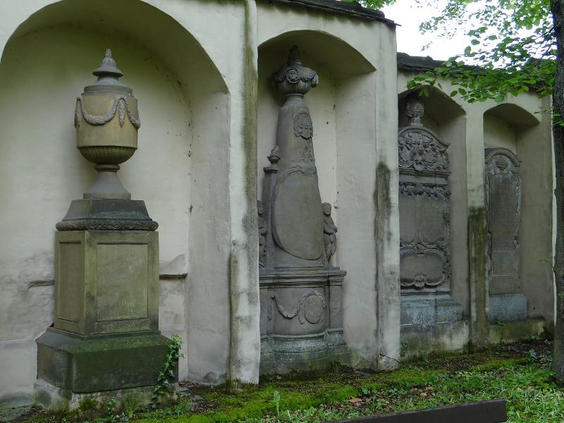 Grabmäler Alter Friedhof